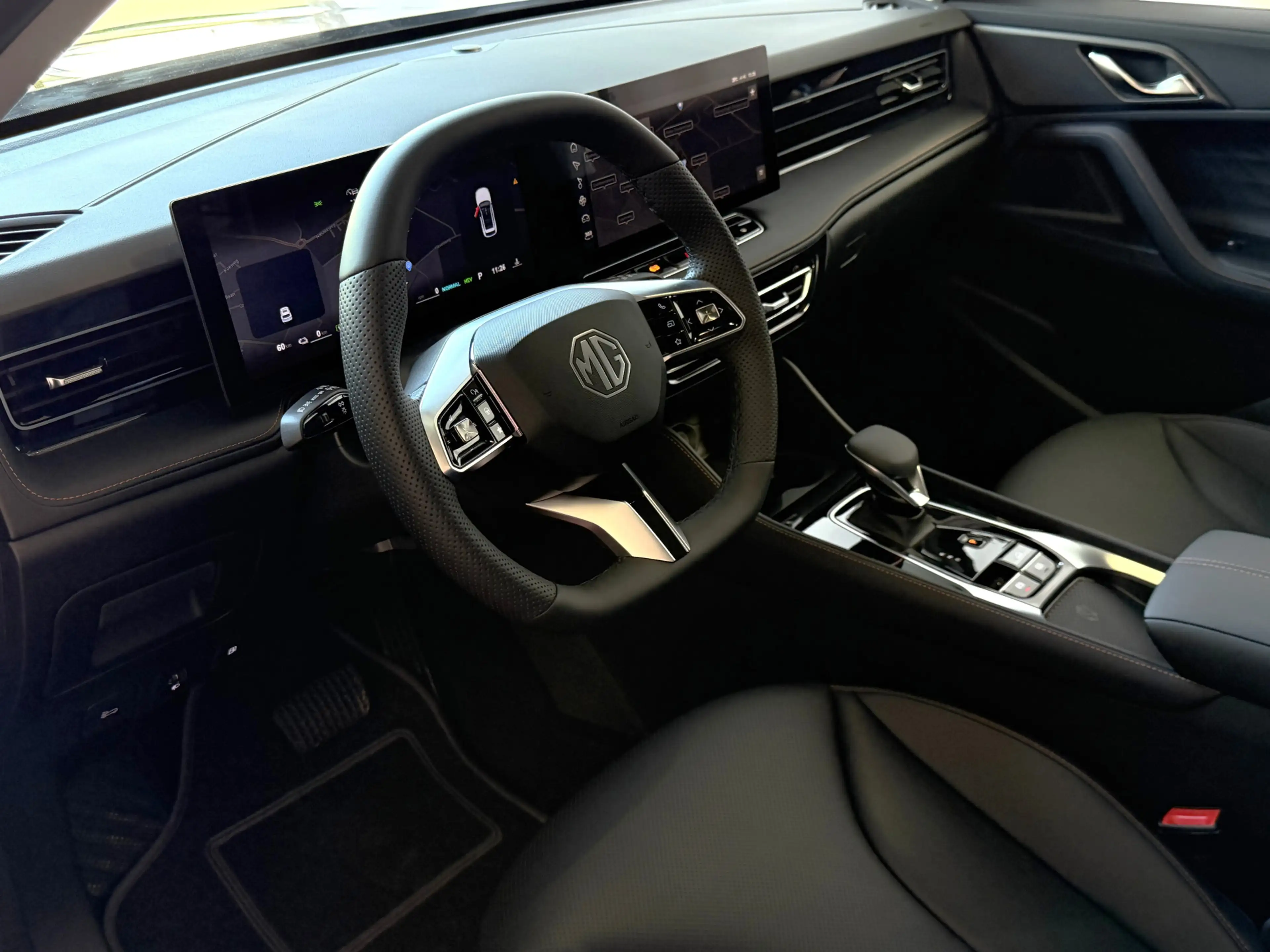 MG HS MG PHEV 1.5 TGDI LUXURY PHEV PLUG-IN HYBRIDE | LEE — photo 10