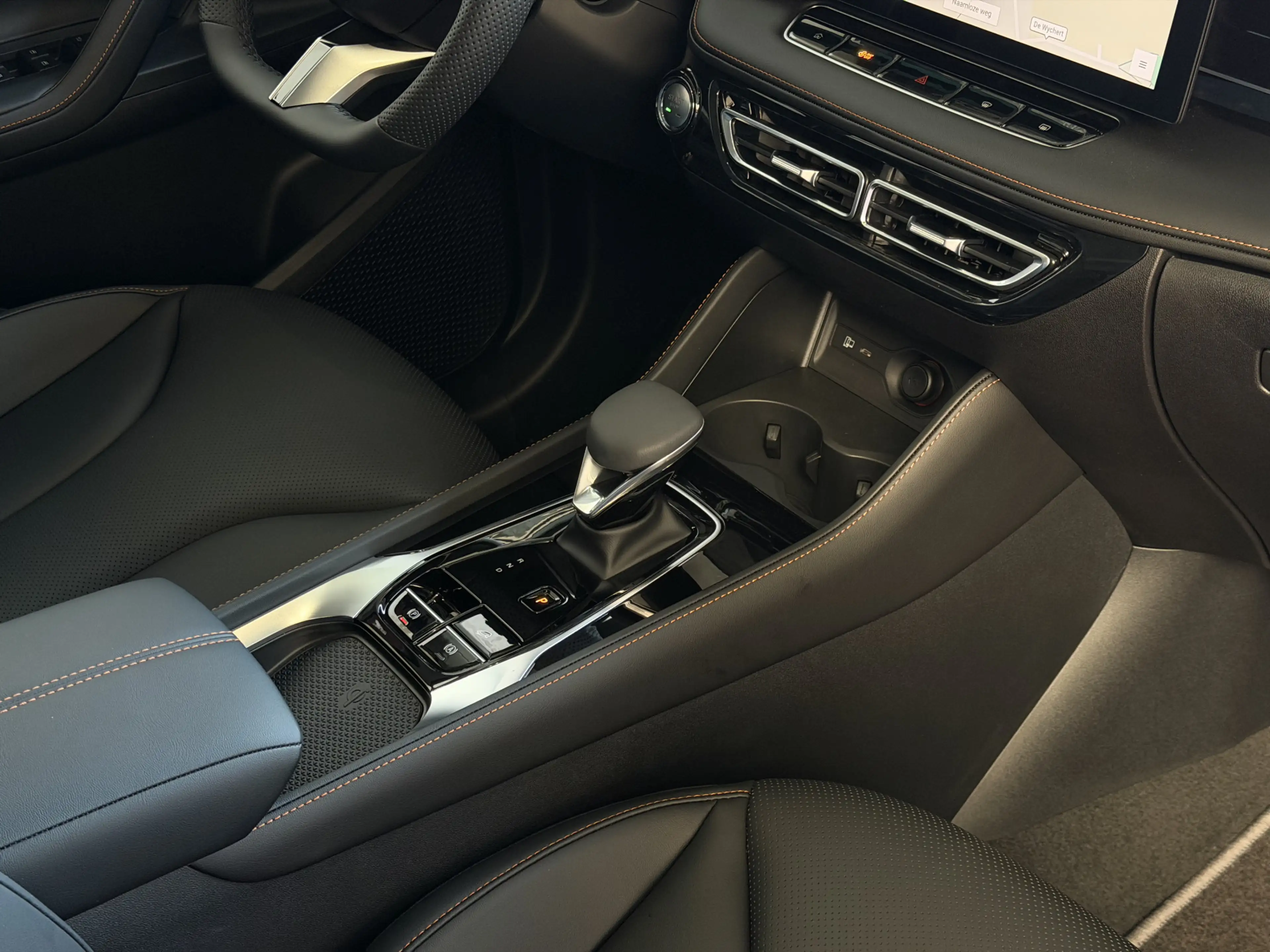 MG HS MG PHEV 1.5 TGDI LUXURY PHEV PLUG-IN HYBRIDE | LEE — photo 38