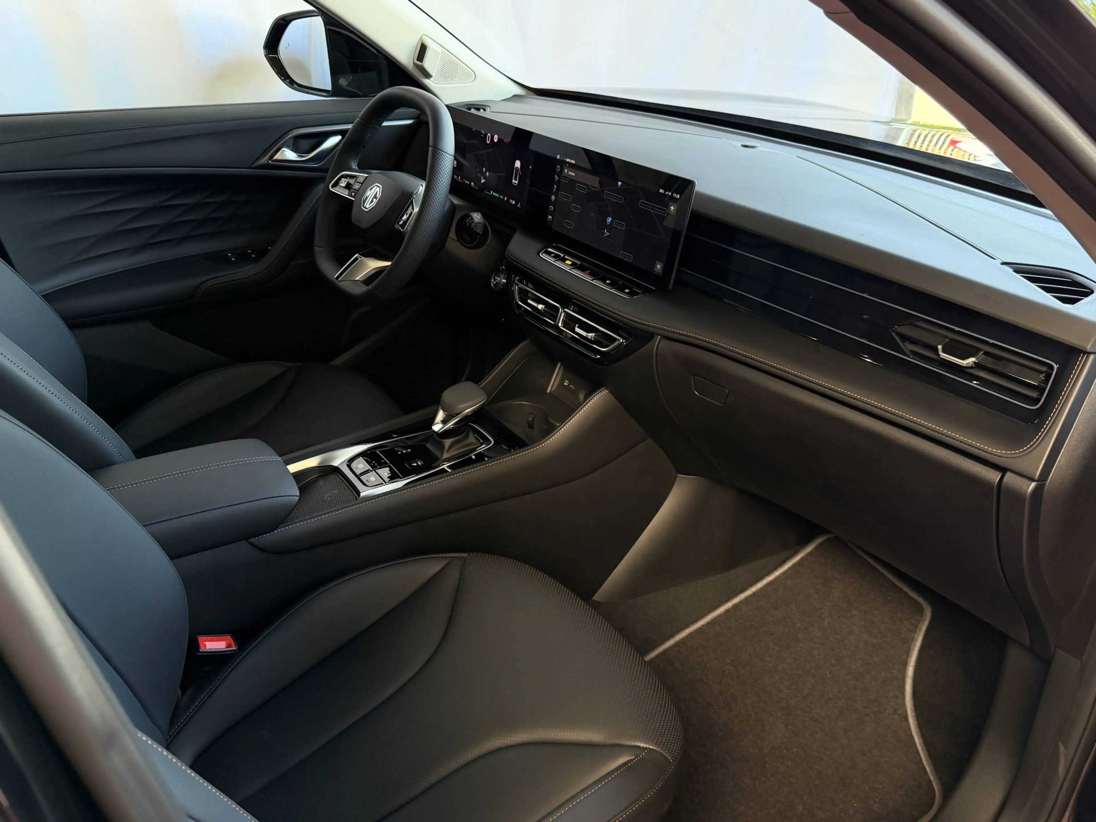 MG HS MG PHEV 1.5 TGDI LUXURY PHEV PLUG-IN HYBRIDE | LEE — photo 32