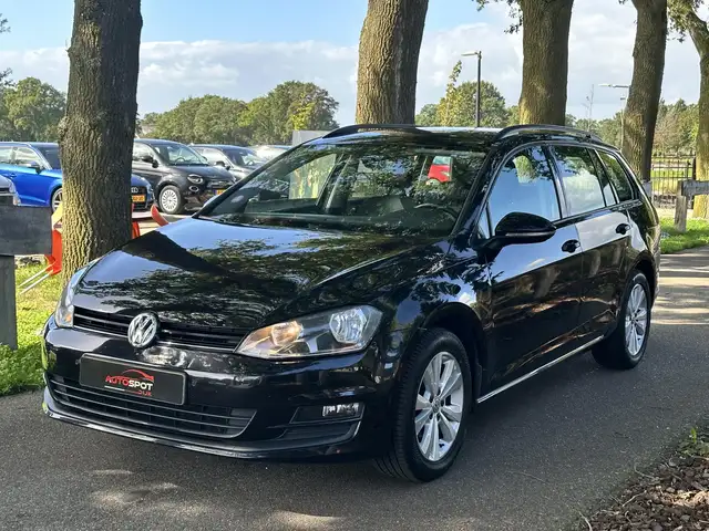 Volkswagen Golf view 7