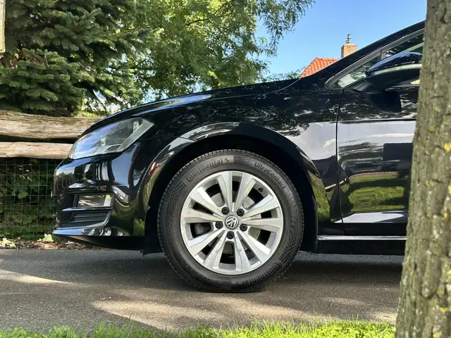 Volkswagen Golf view 14
