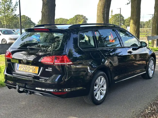 Volkswagen Golf view 12