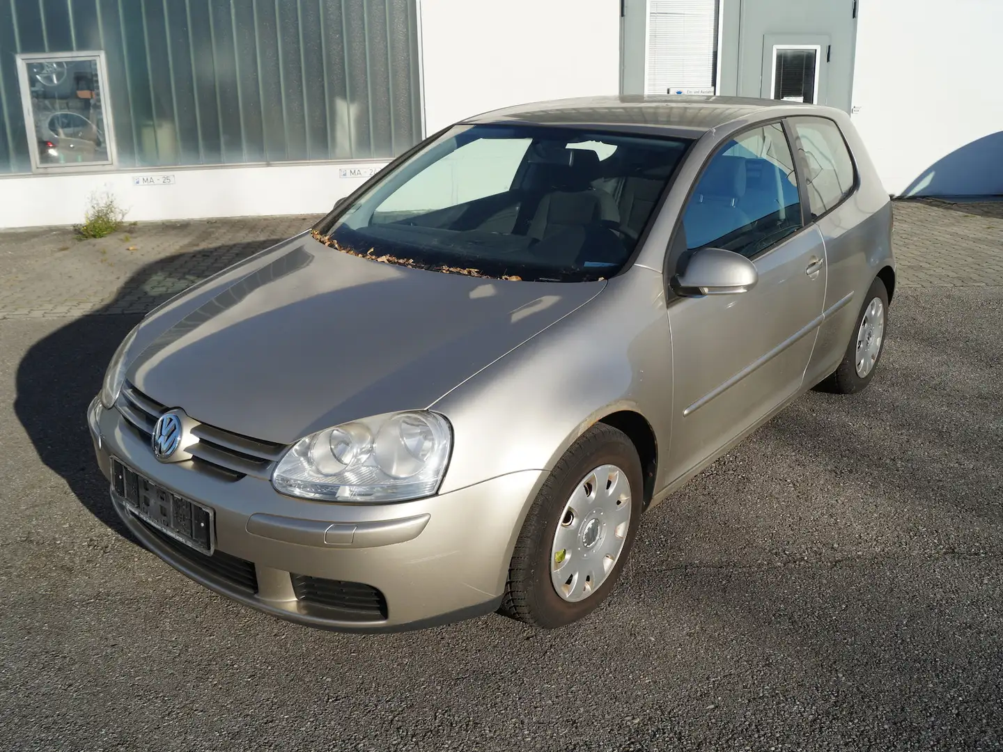Volkswagen Golf V 1.6 Comfortline Benzin/Gas * AHK * Beige - 1