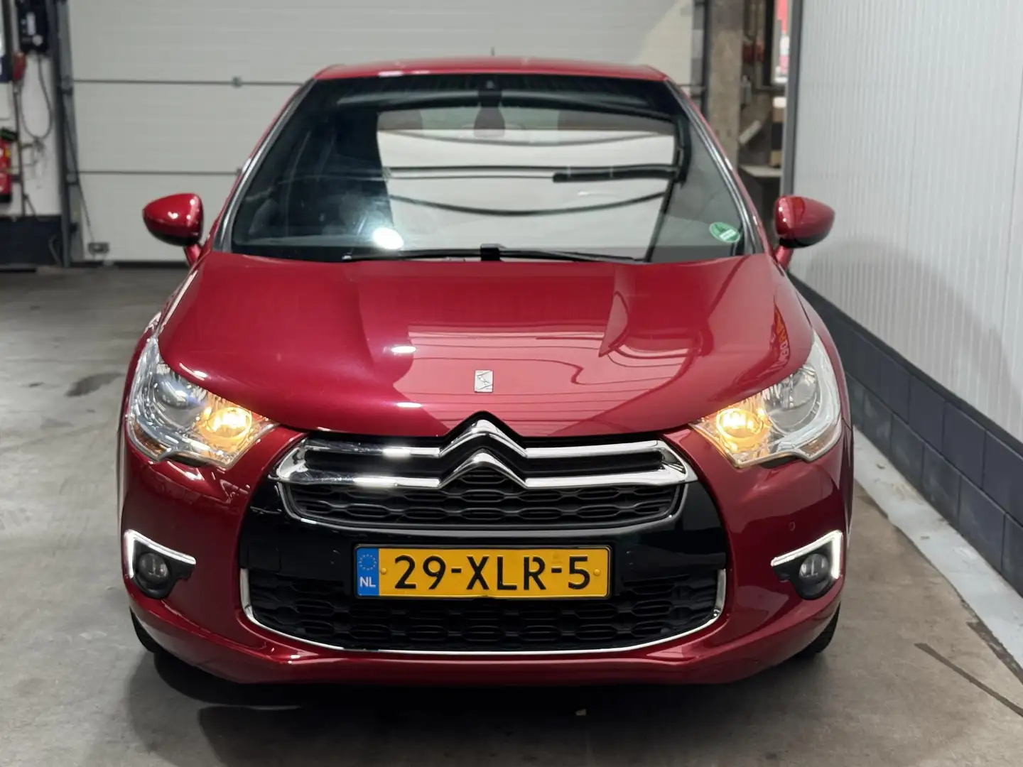Citroen DS4 1.6 VTi So Chic Rouge - 2