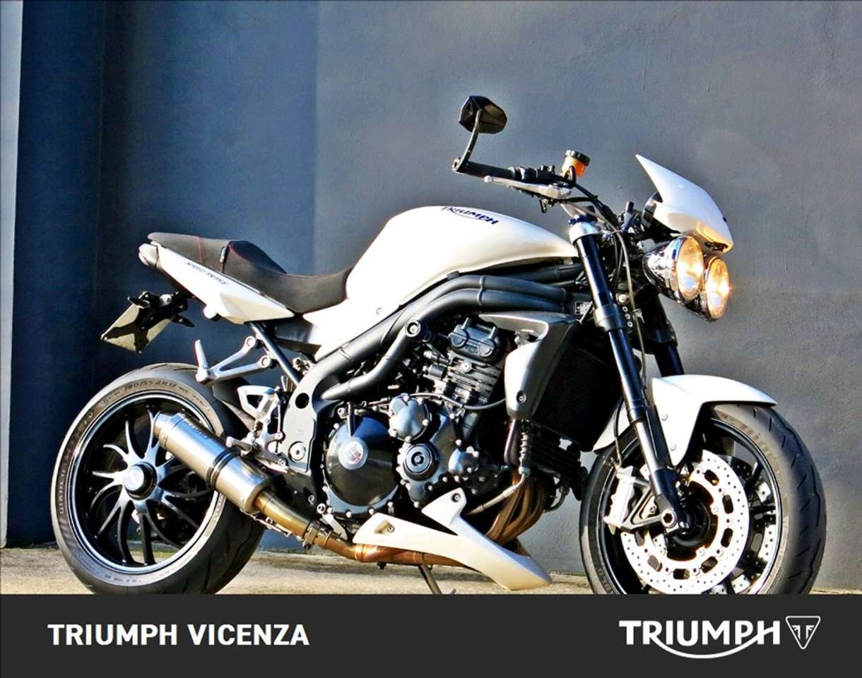Triumph Speed Triple 1050