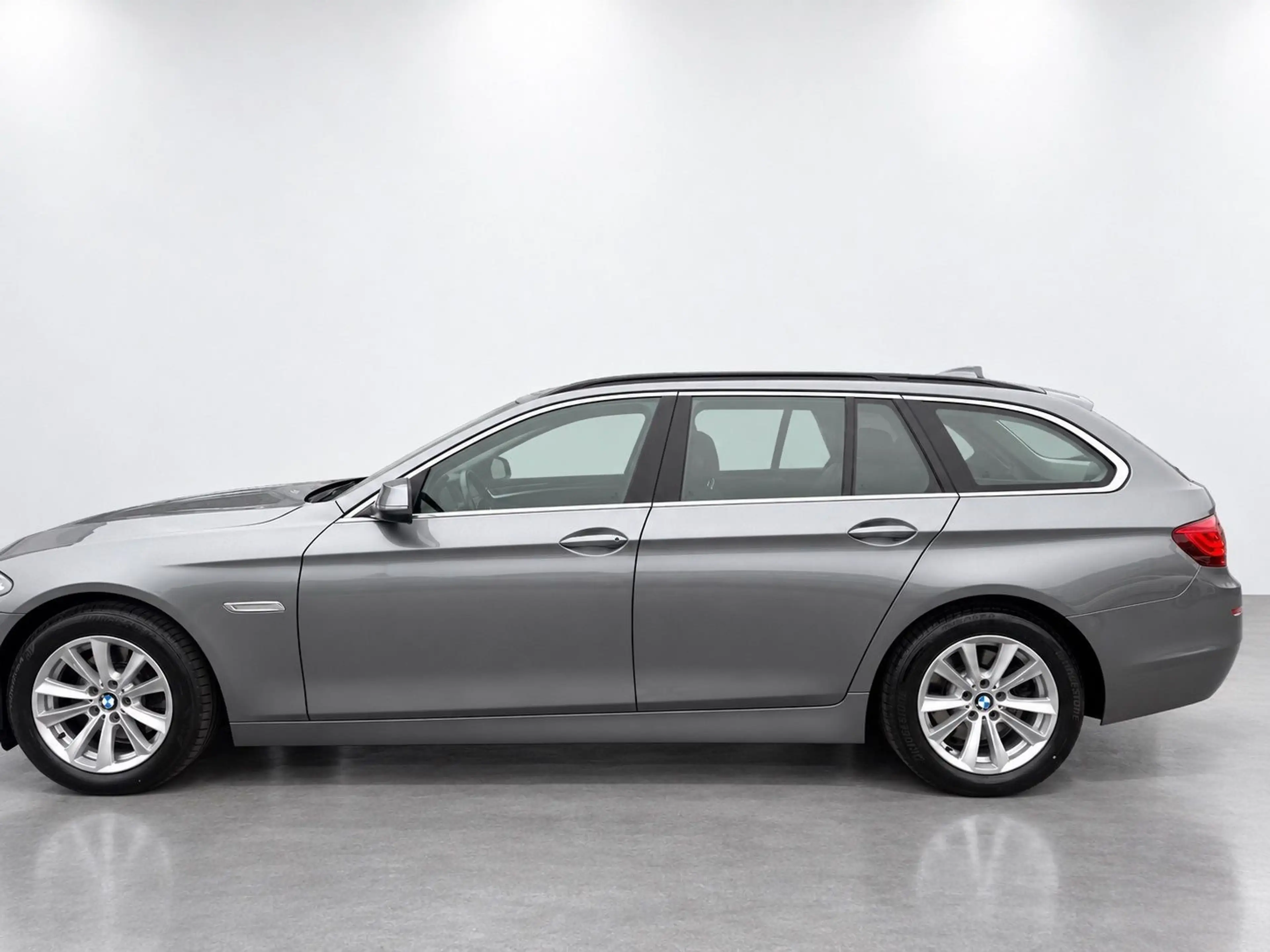 BMW 520 5 Touring 520 d — photo 8