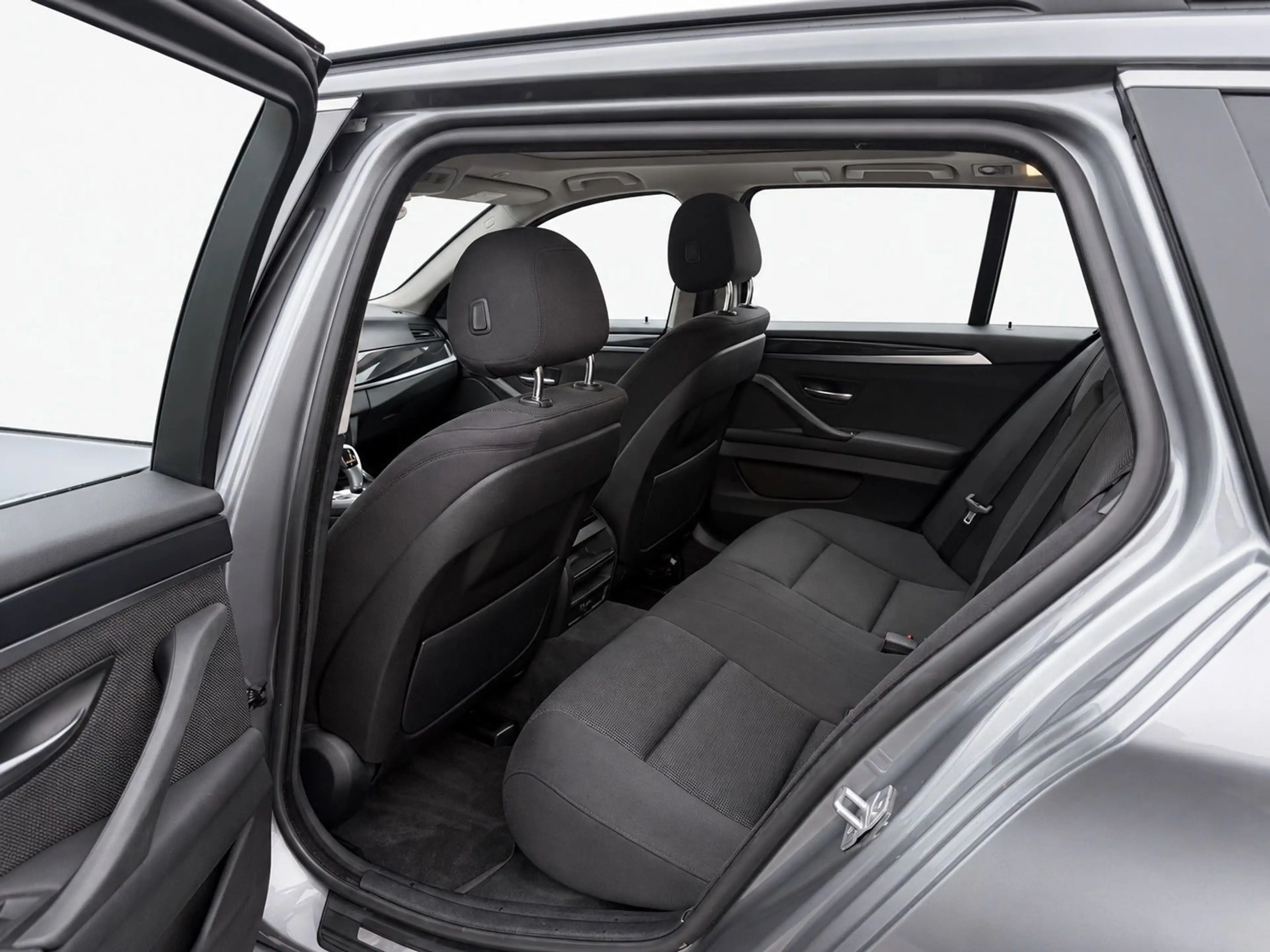 BMW 520 5 Touring 520 d — photo 11