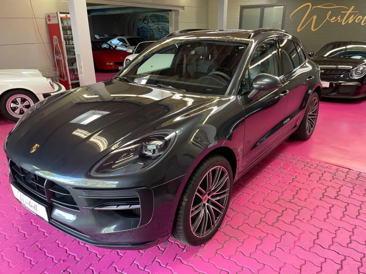 Porsche Macan GTS, AHK,Scheckheft,Approved,Pano, 1 Hand Grijs - 2