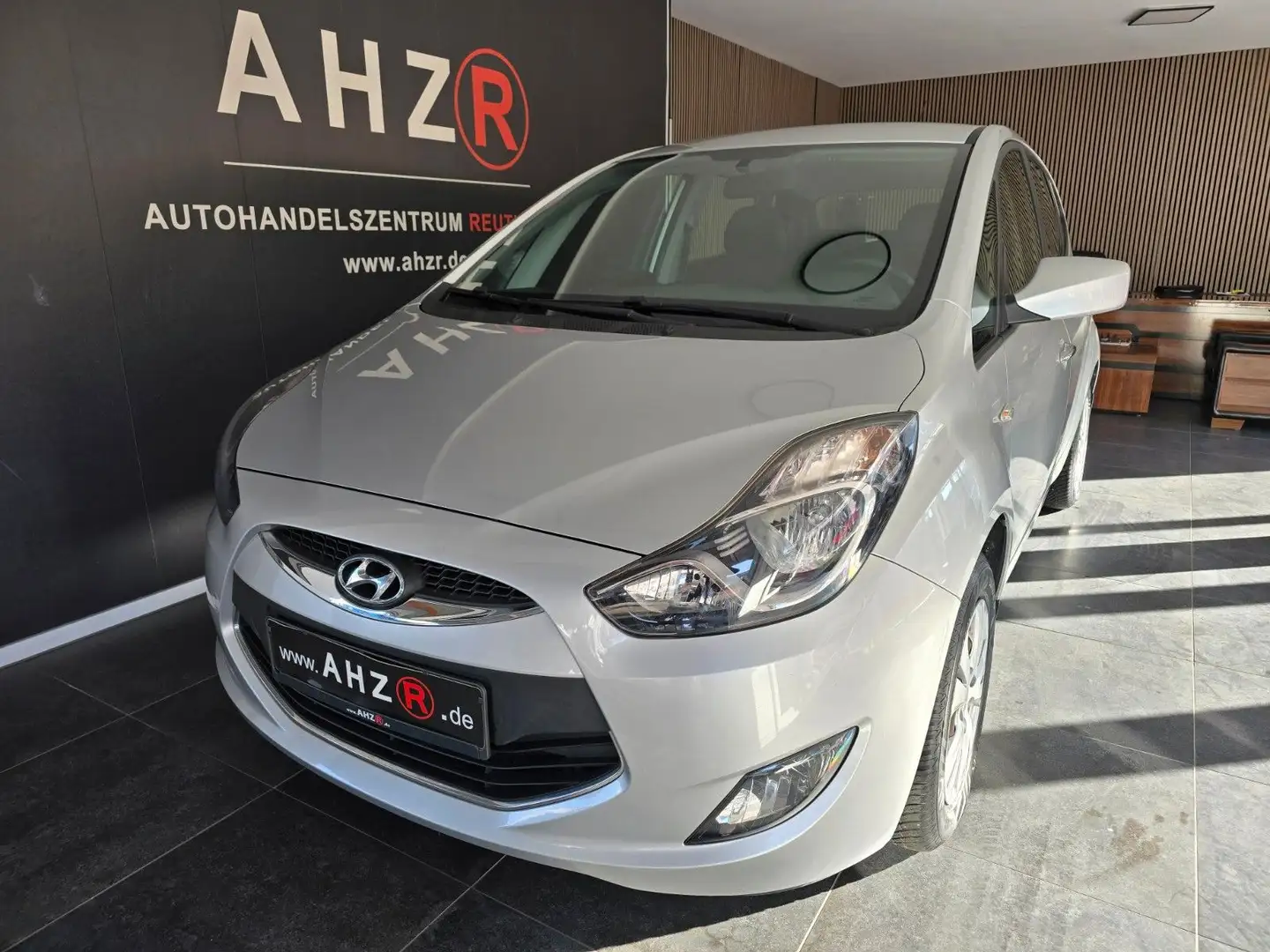 Hyundai iX20 Classic*1.HAND*TUV&SERVICE NEU* Argent - 1