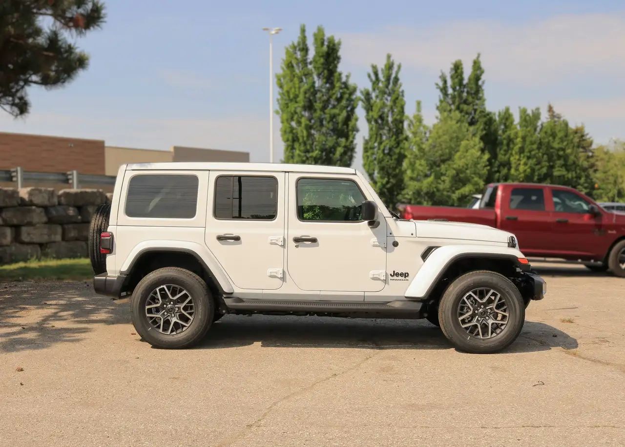Jeep Wrangler снимка Jeep Wrangler