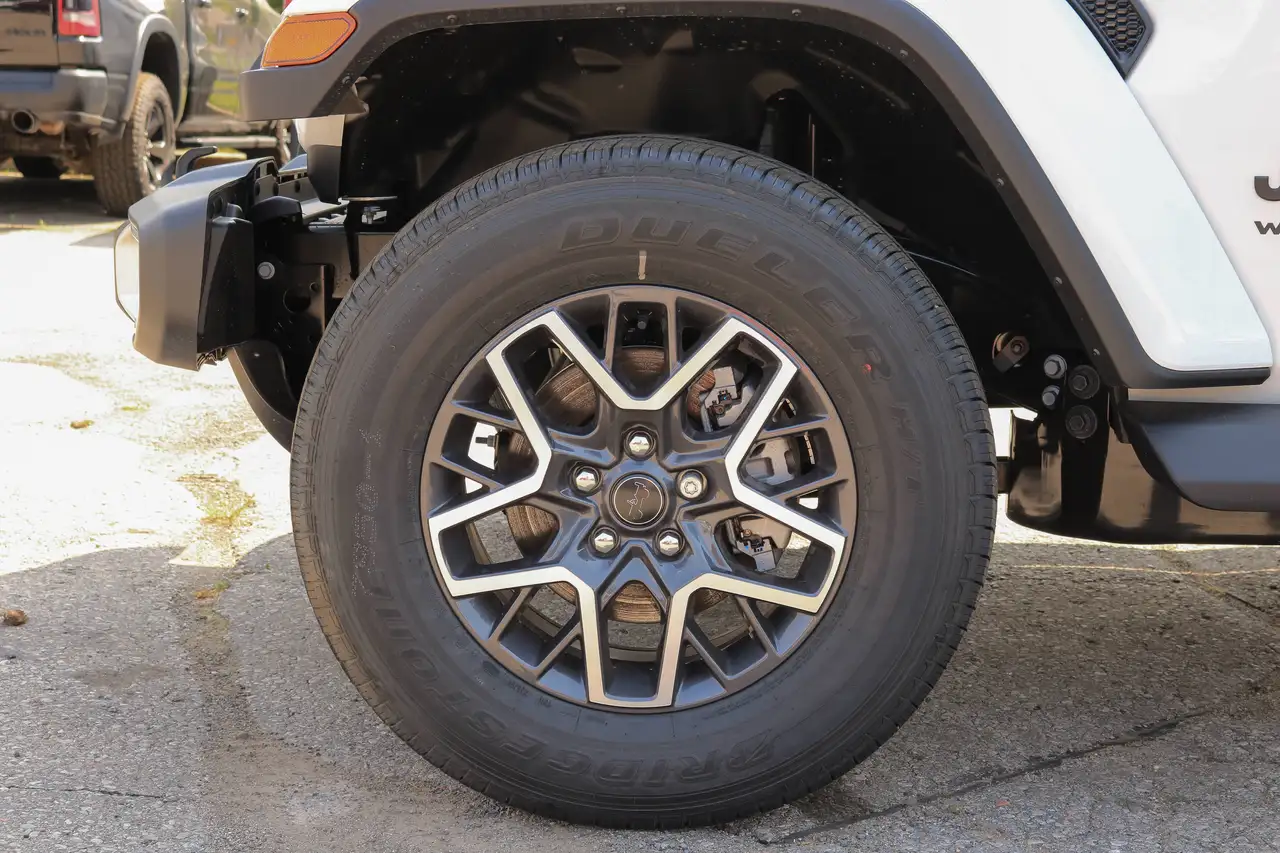 Jeep Wrangler снимка Jeep Wrangler