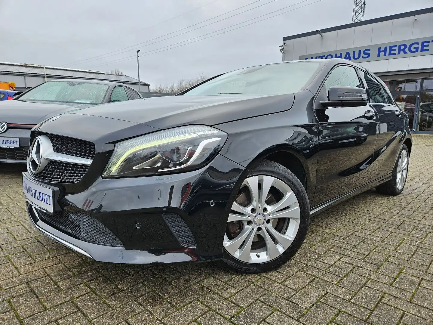 Mercedes-Benz A 220 A220d 4Matic 7G Tronic Urban Noir - 1