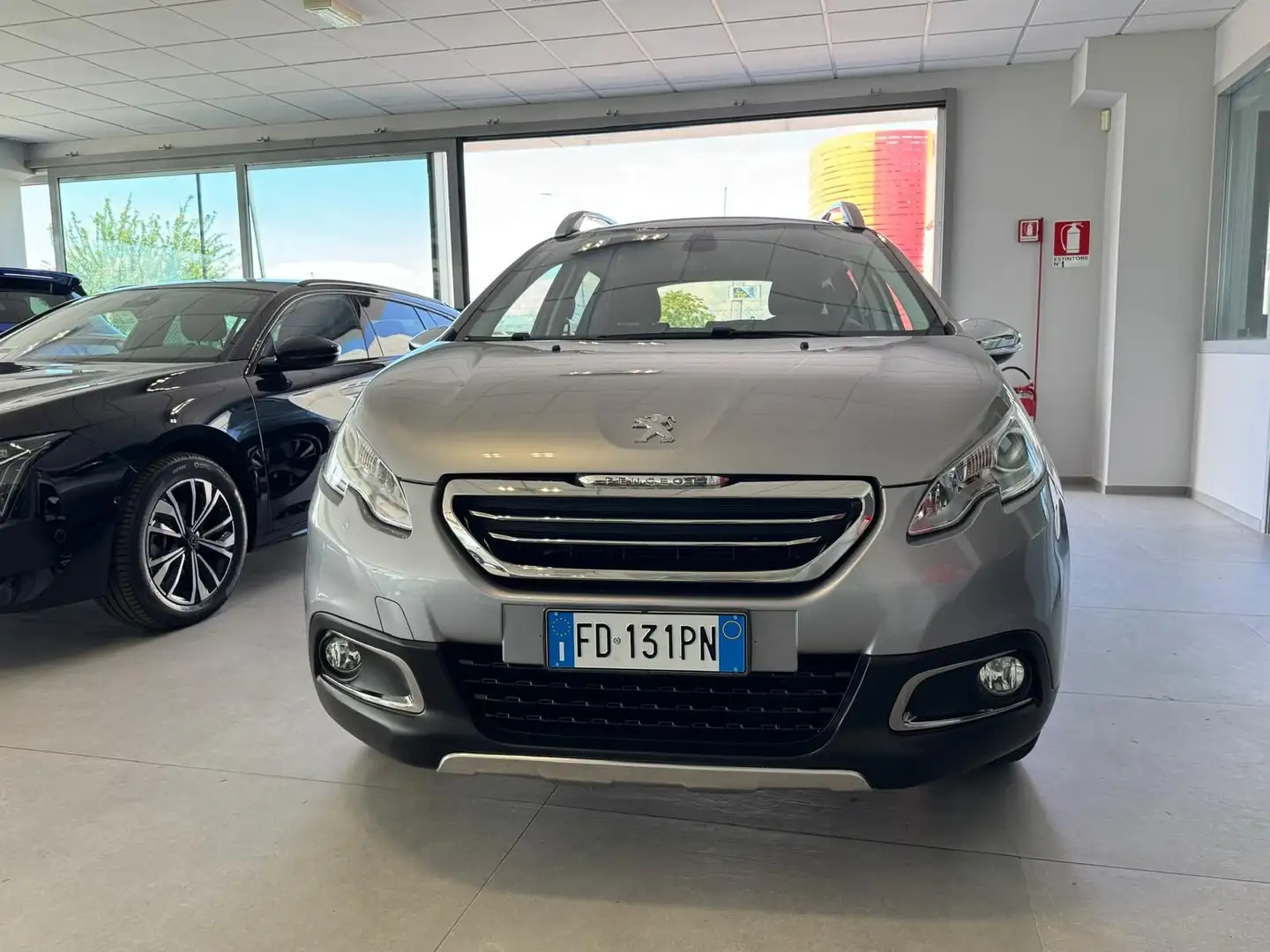 Peugeot 2008 BlueHDi 100 Allure Grigio - 2