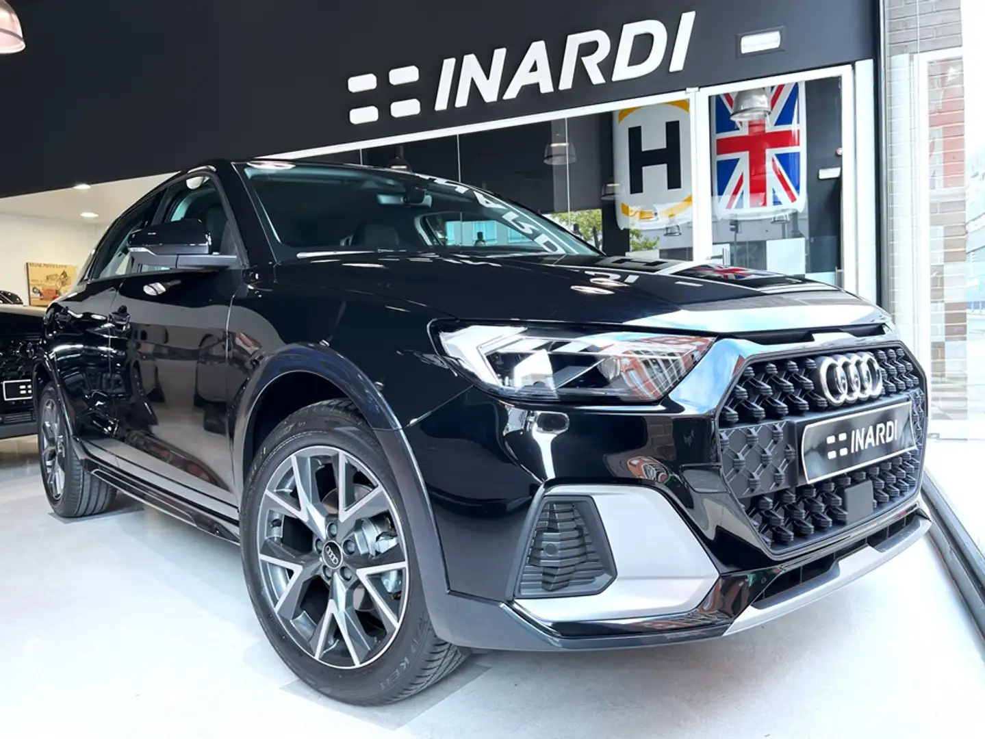 Audi A1 30 TFSI Adrenalin S tronic Zwart - 1