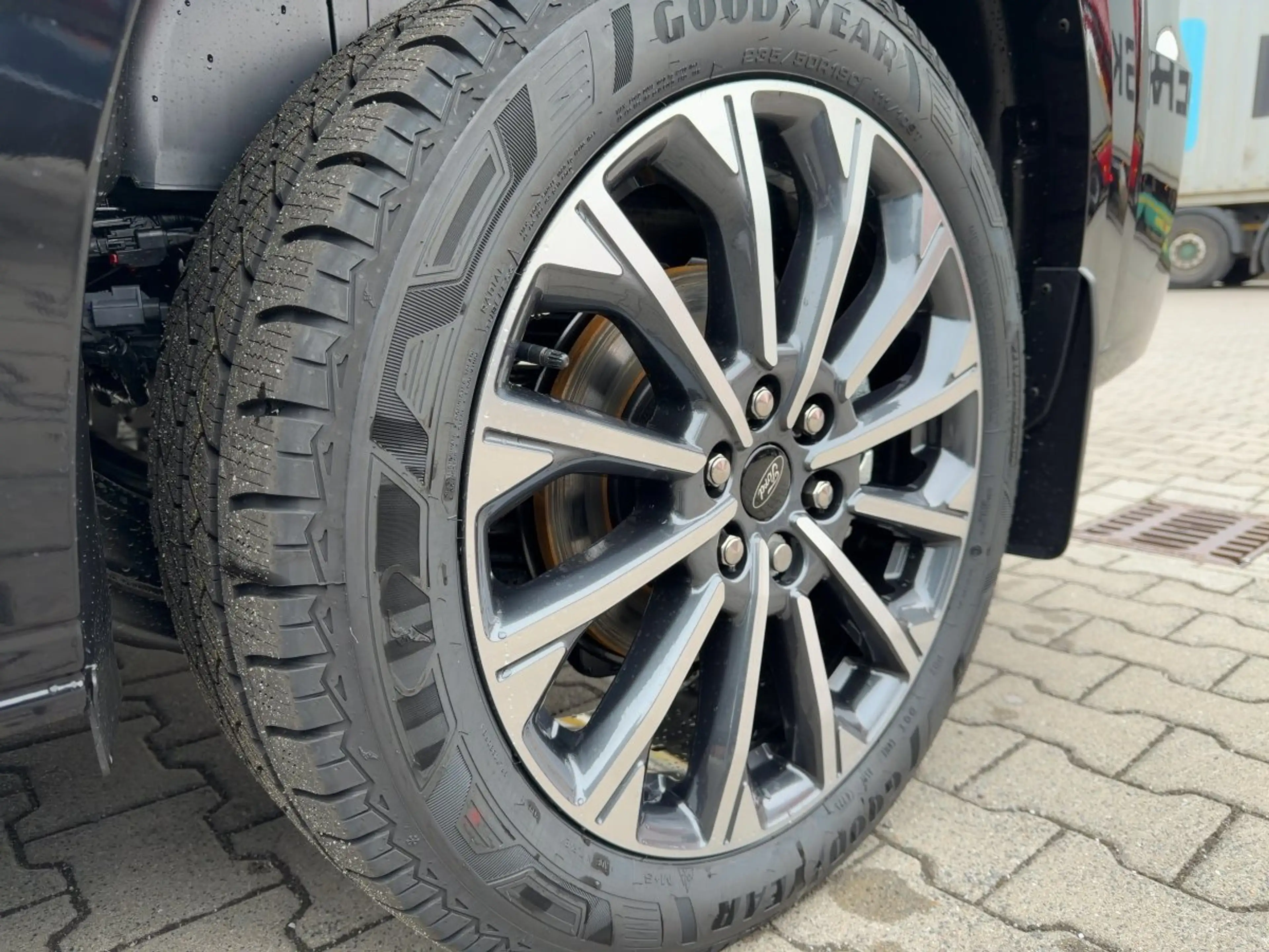 Ford Tourneo Custom Bus 320 L2 Titanium 125 kW AWD — photo 14