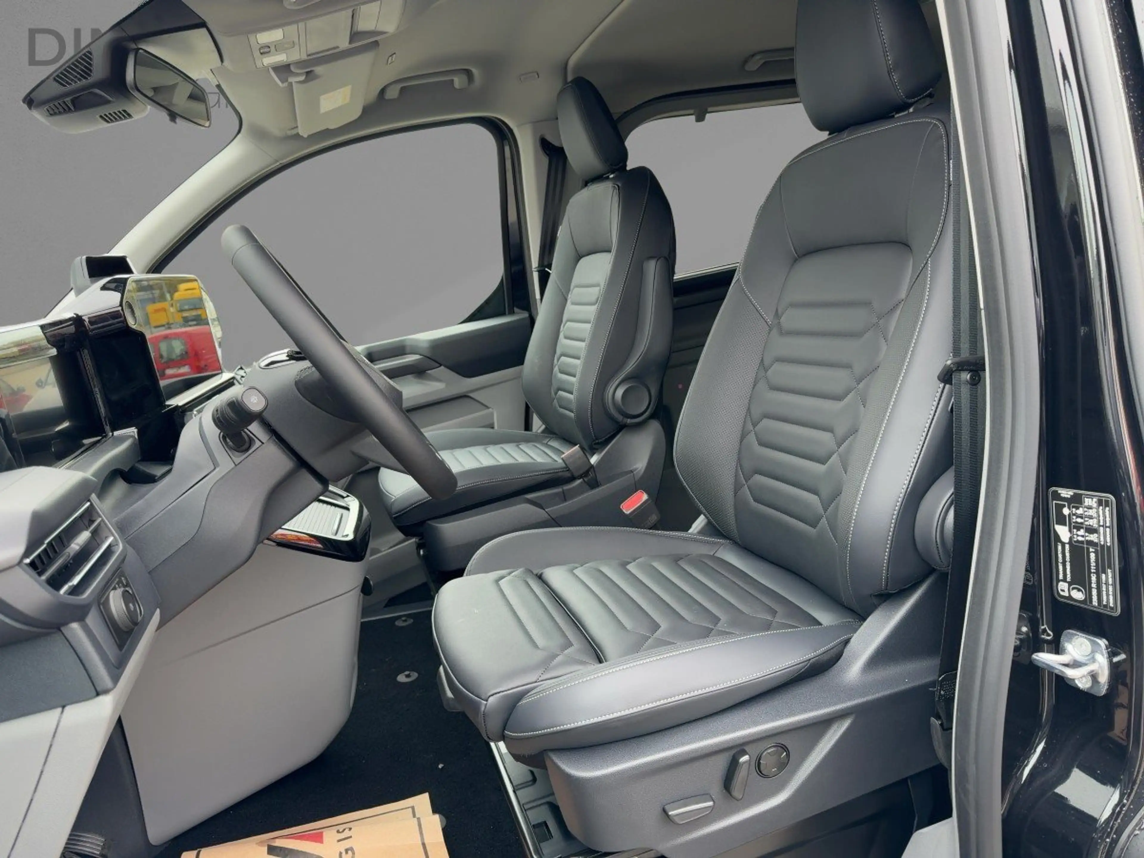 Ford Tourneo Custom Bus 320 L2 Titanium 125 kW AWD — photo 9