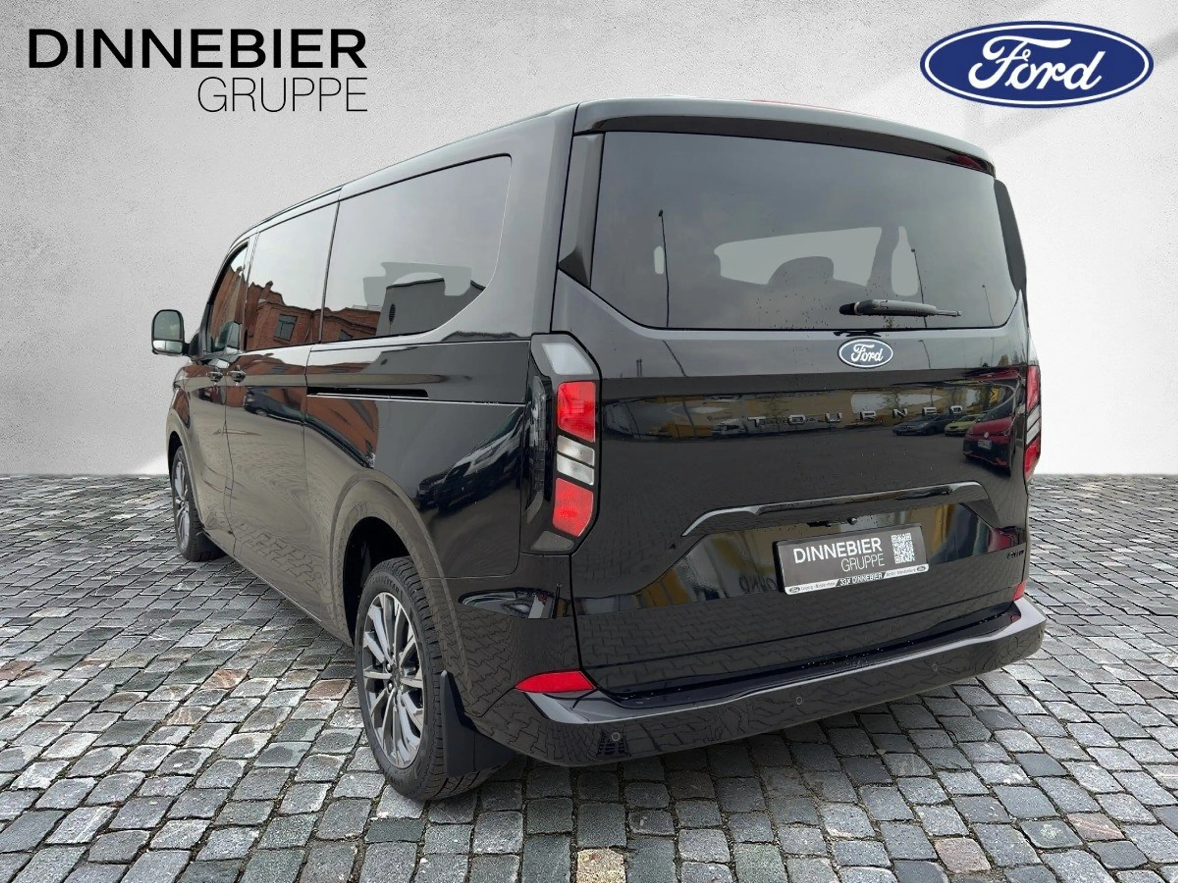 Ford Tourneo Custom Bus 320 L2 Titanium 125 kW AWD — photo 4