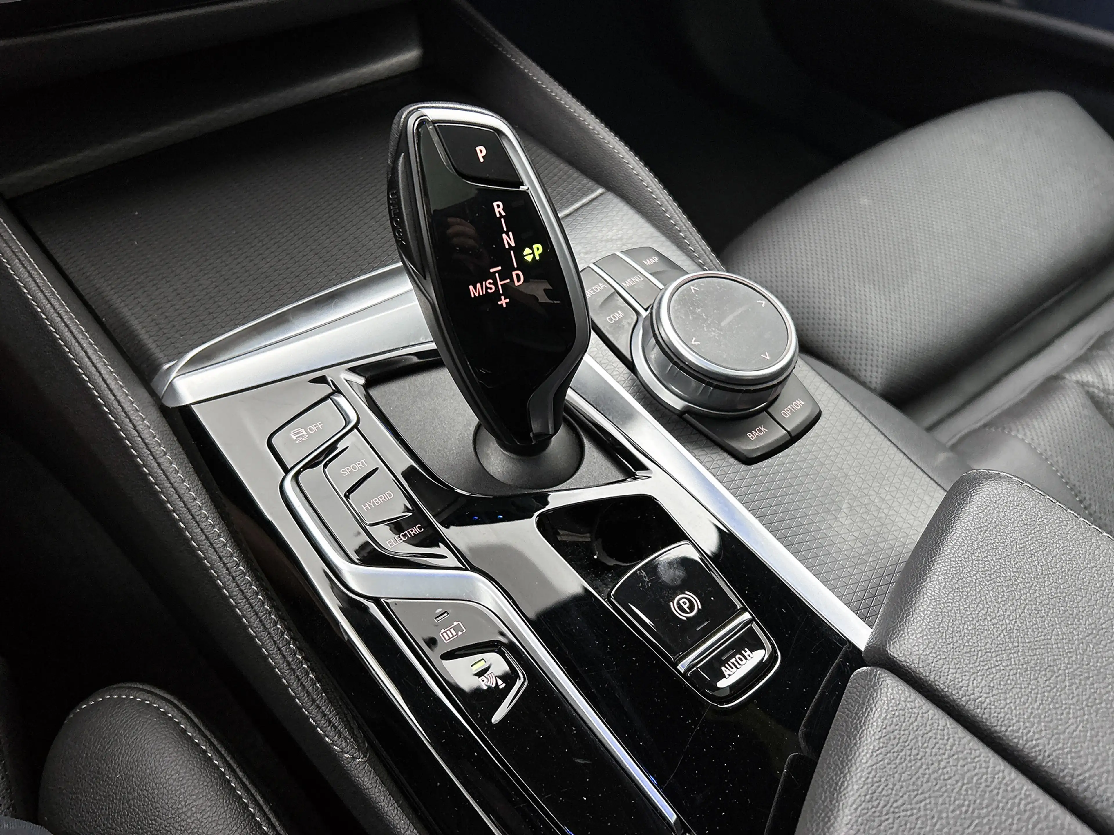 BMW 545 5-serie 545e xDrive High Executive M Sport | Dakra — photo 16