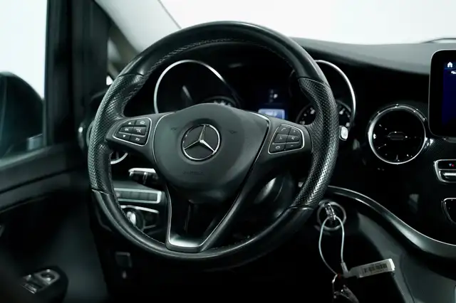 Mercedes-Benz V 220 d 4MATIC lang Aut. // 1.BESITZ // 7-SITZER // Ansicht 16