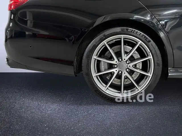 Mercedes-Benz E-Class view 10