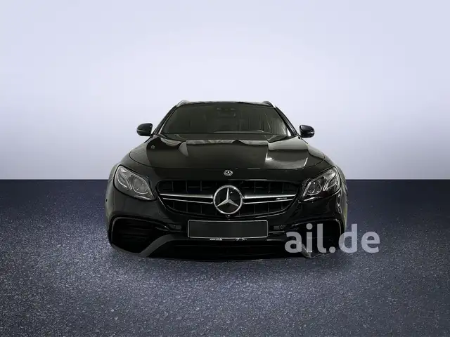 Mercedes-Benz E-Class view 4