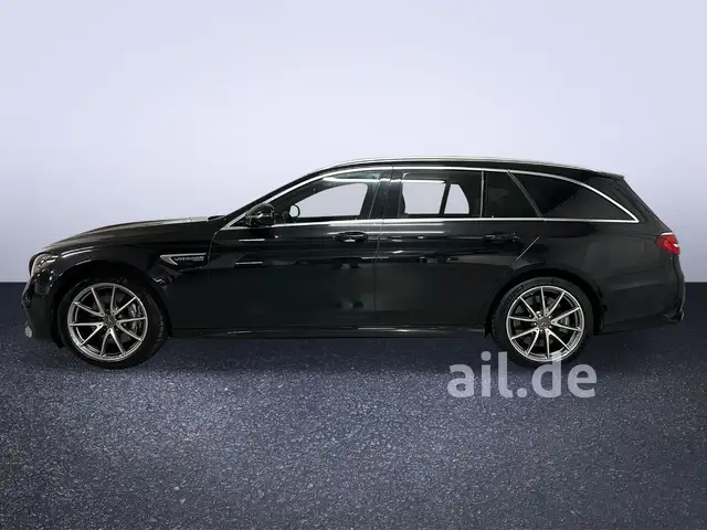 Mercedes-Benz E-Class view 6