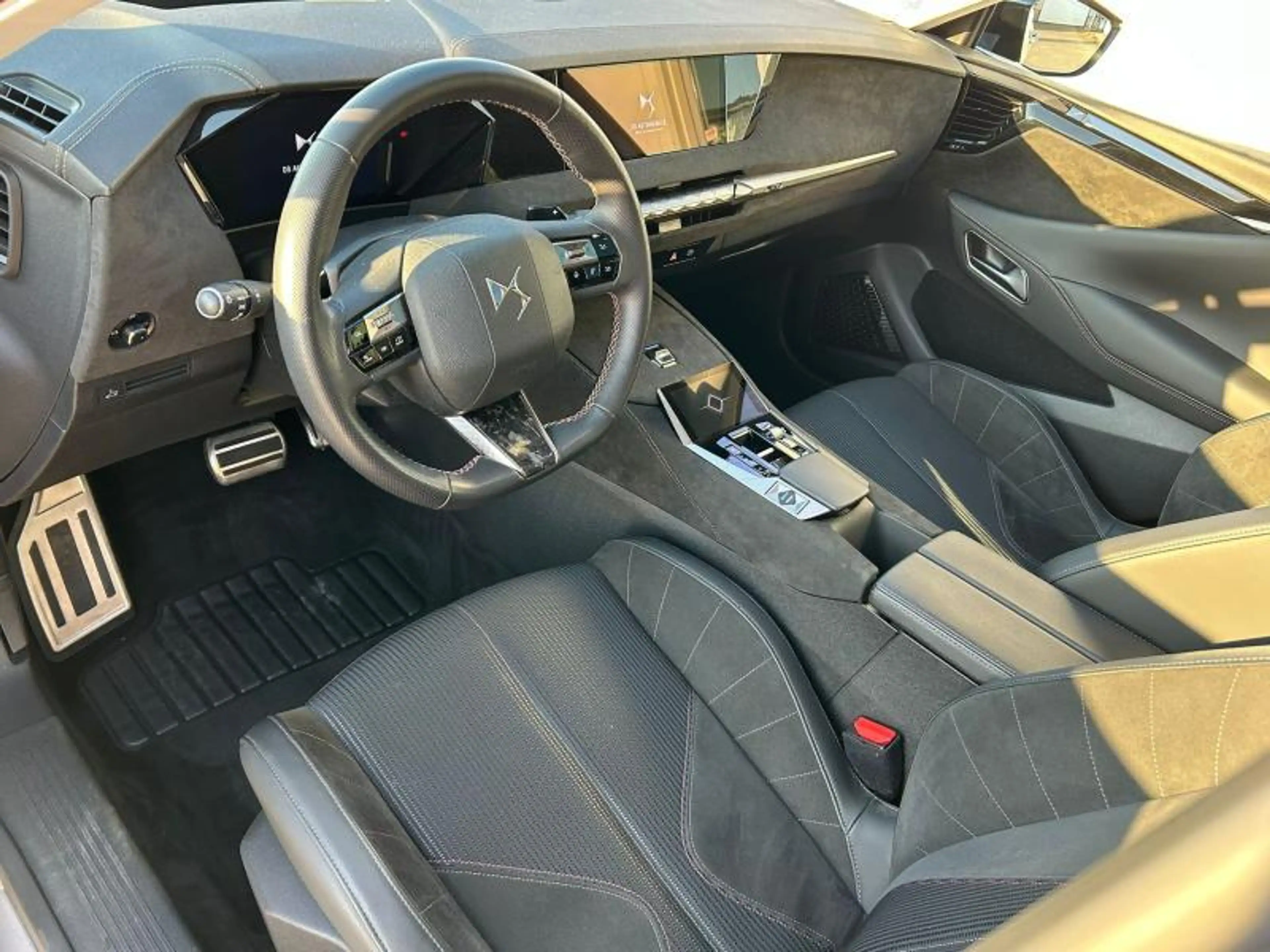 DS Automobiles DS 4 PERFORMANCE LINE 130 — photo 6