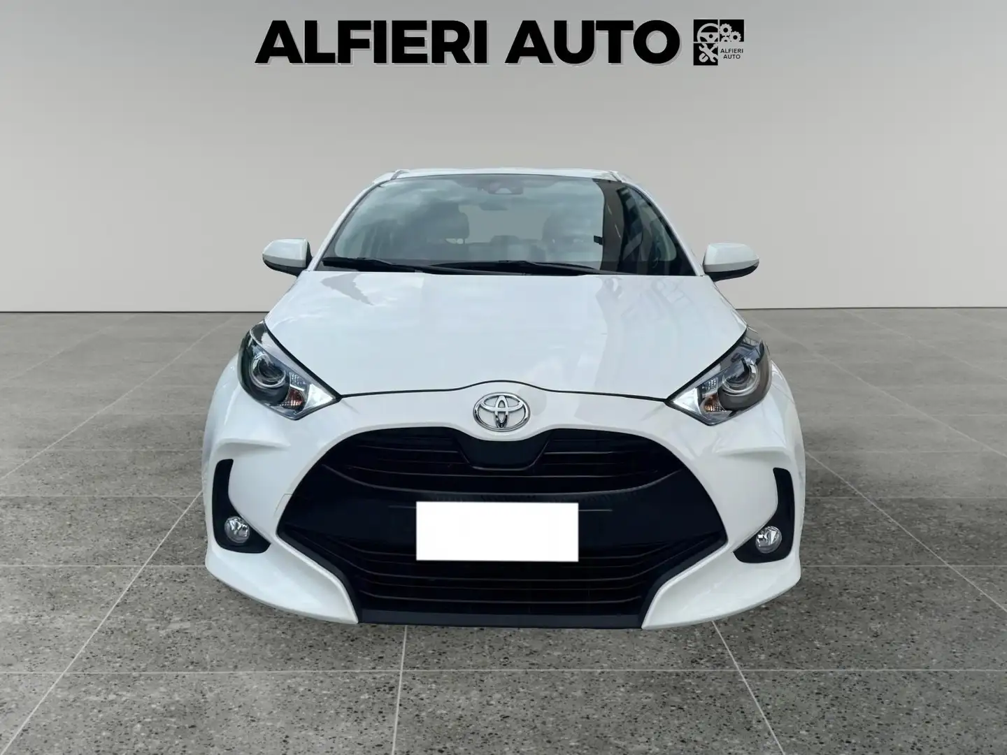 Toyota Yaris 1.0 Benzina 72cv MT5 Active 5 porte Blanc - 2