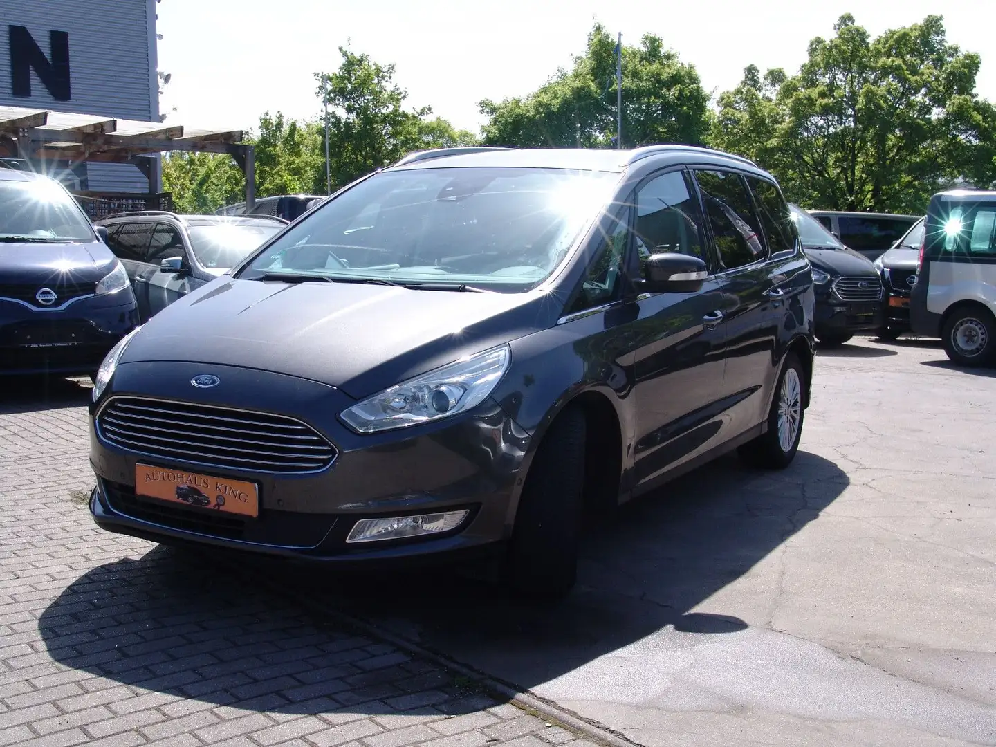 Ford Galaxy Titanium-7Sit/NAVI/Business-Paket Grau - 2