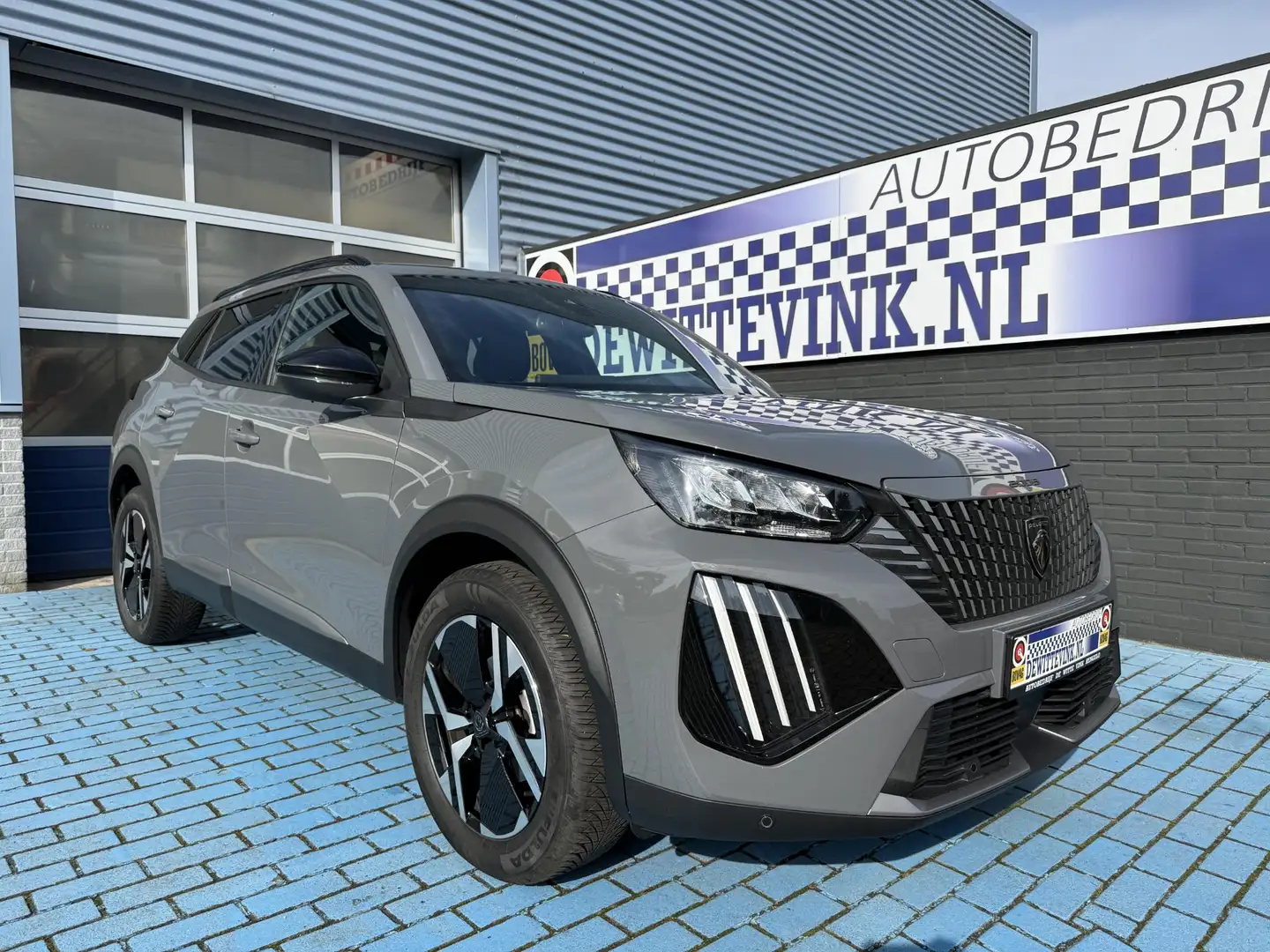 Peugeot 2008 1.2 PureTech CRUISE APPLE P-CAM LED FACELIFT Gris - 1