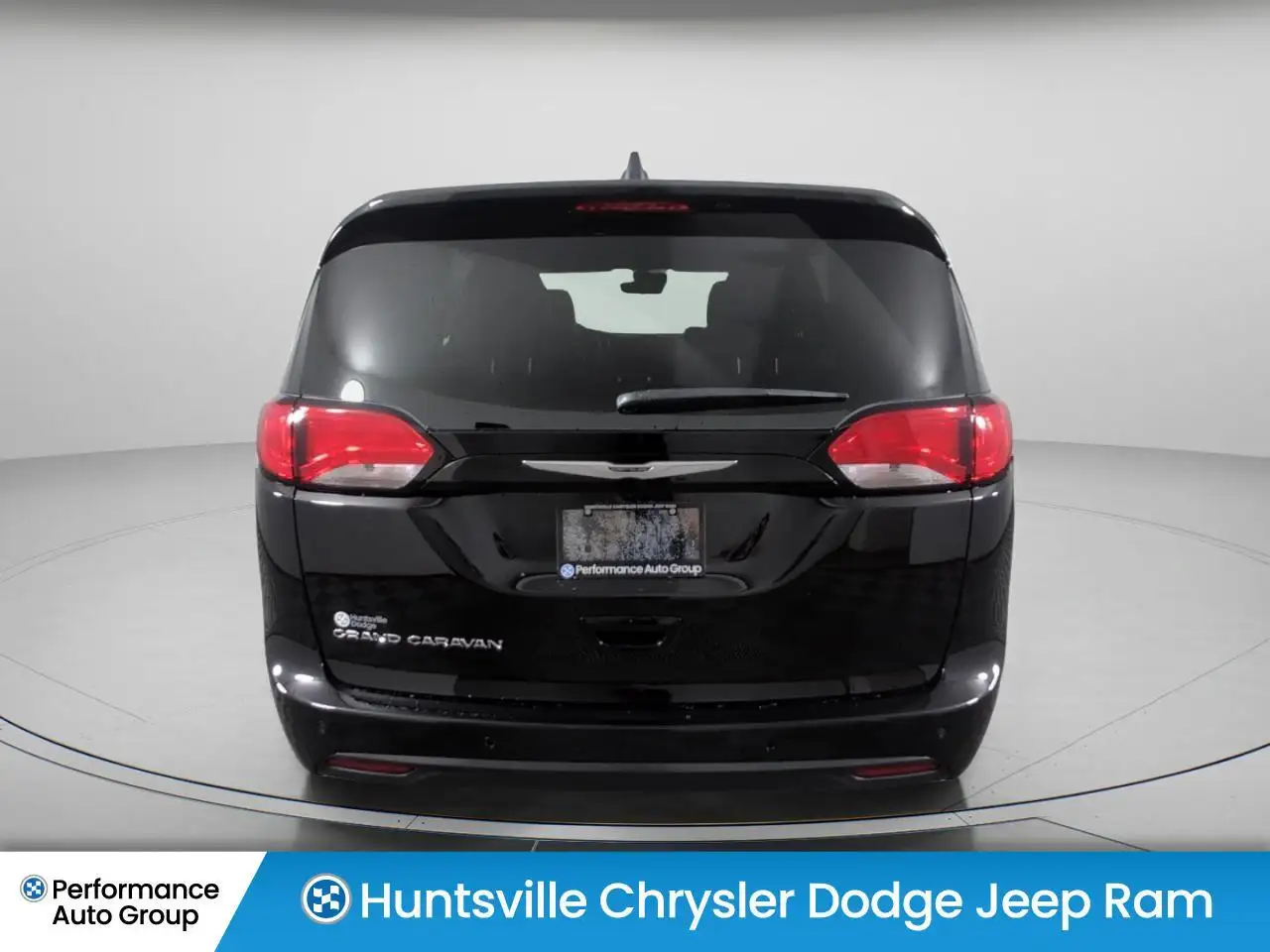Chrysler Grand Caravan снимка Chrysler Grand Caravan