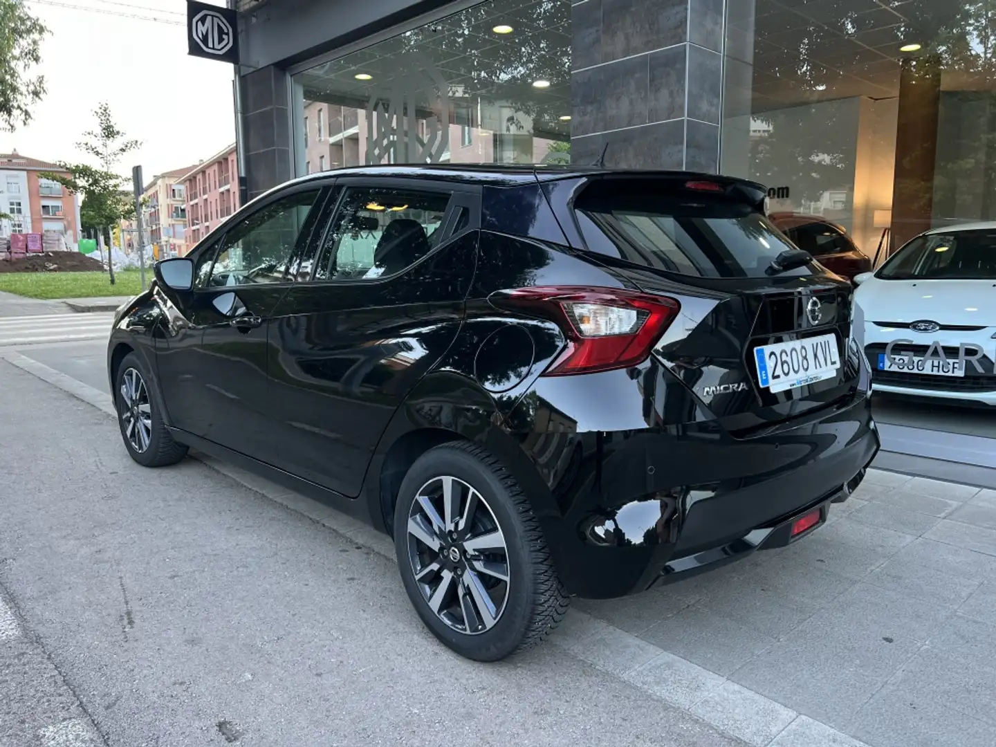 Nissan Micra 1.0 G Visia+ 70 Negro - 2