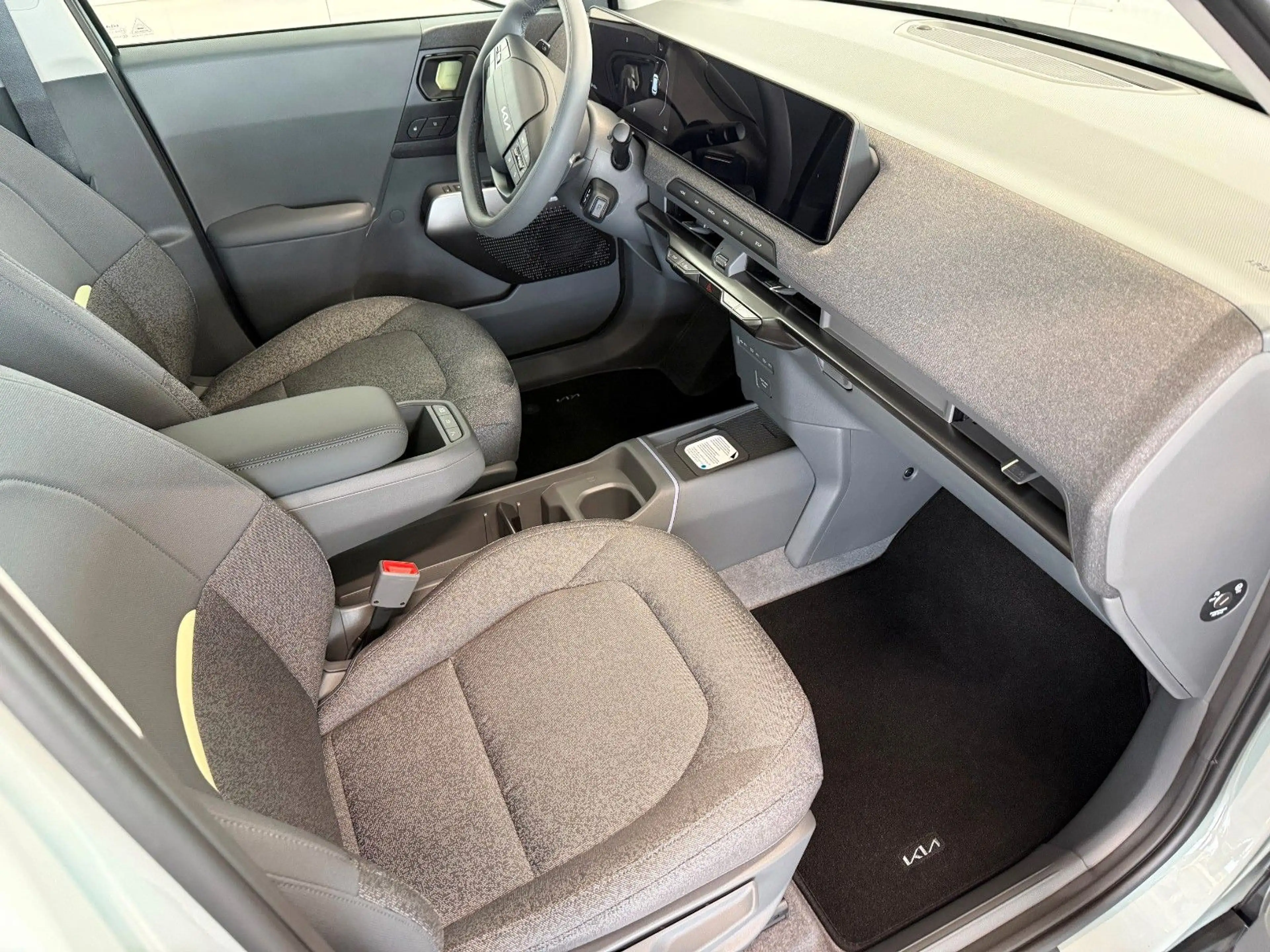 Kia EV2 KIA EV2 61-kWh 99,5 kW FWD Earth 4 — photo 9