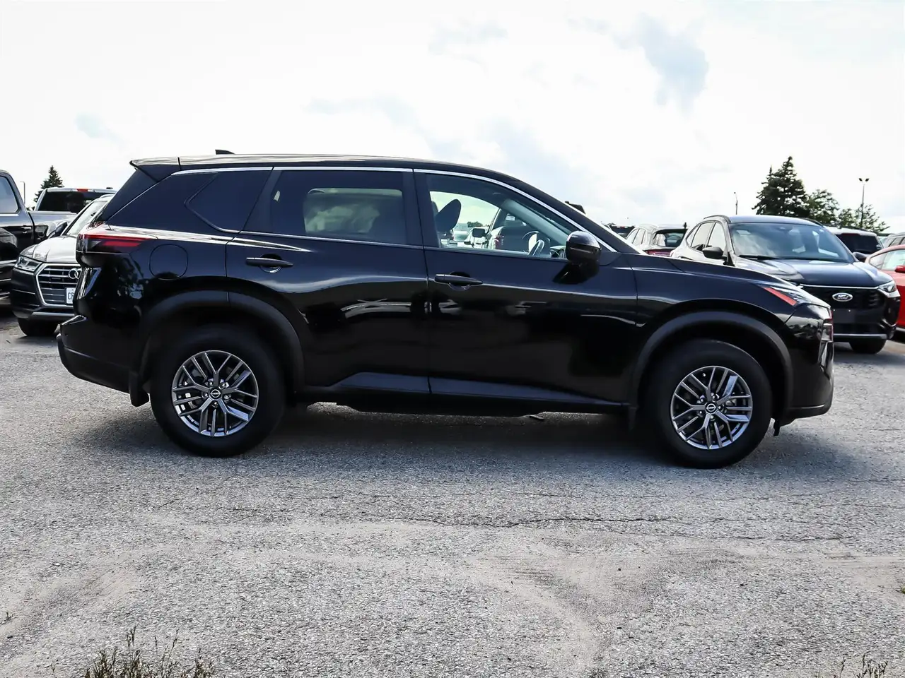 Nissan Rogue снимка Nissan Rogue