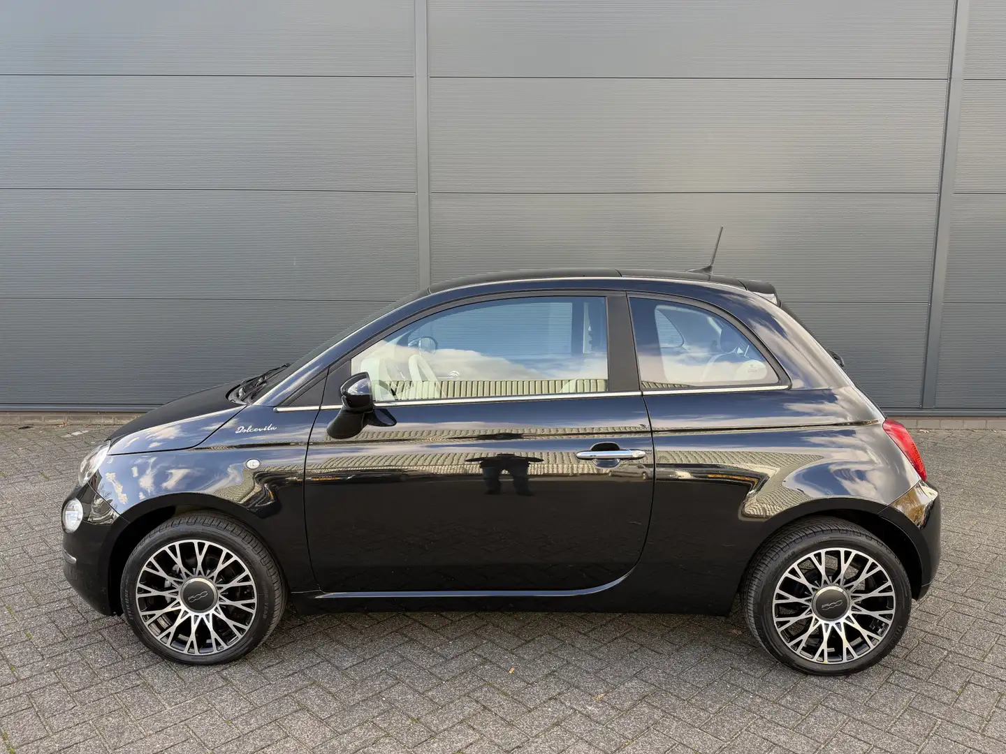Fiat 500 70pk Hybrid Dolcevita (Automatische Airco - Naviga Schwarz - 2