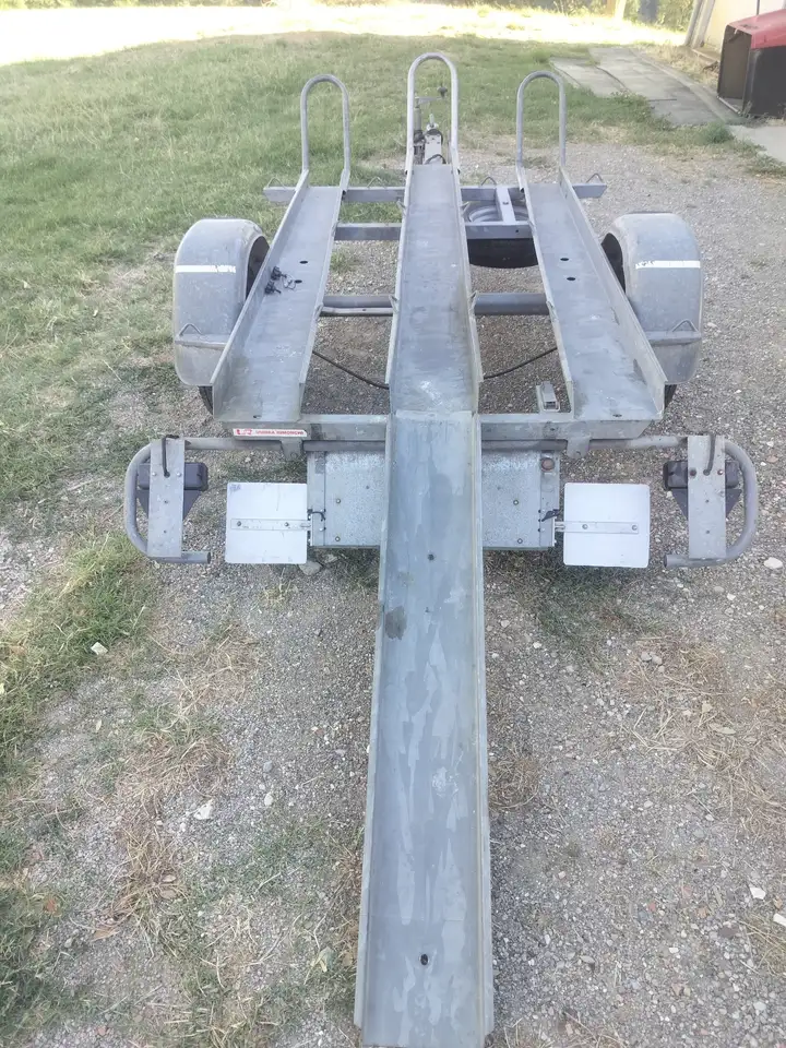 Carrello Umbria Rimorchi, foto 2