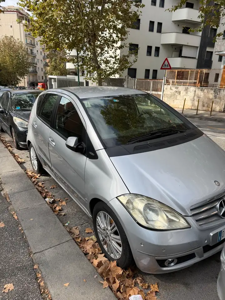Mercedes-Benz A 180