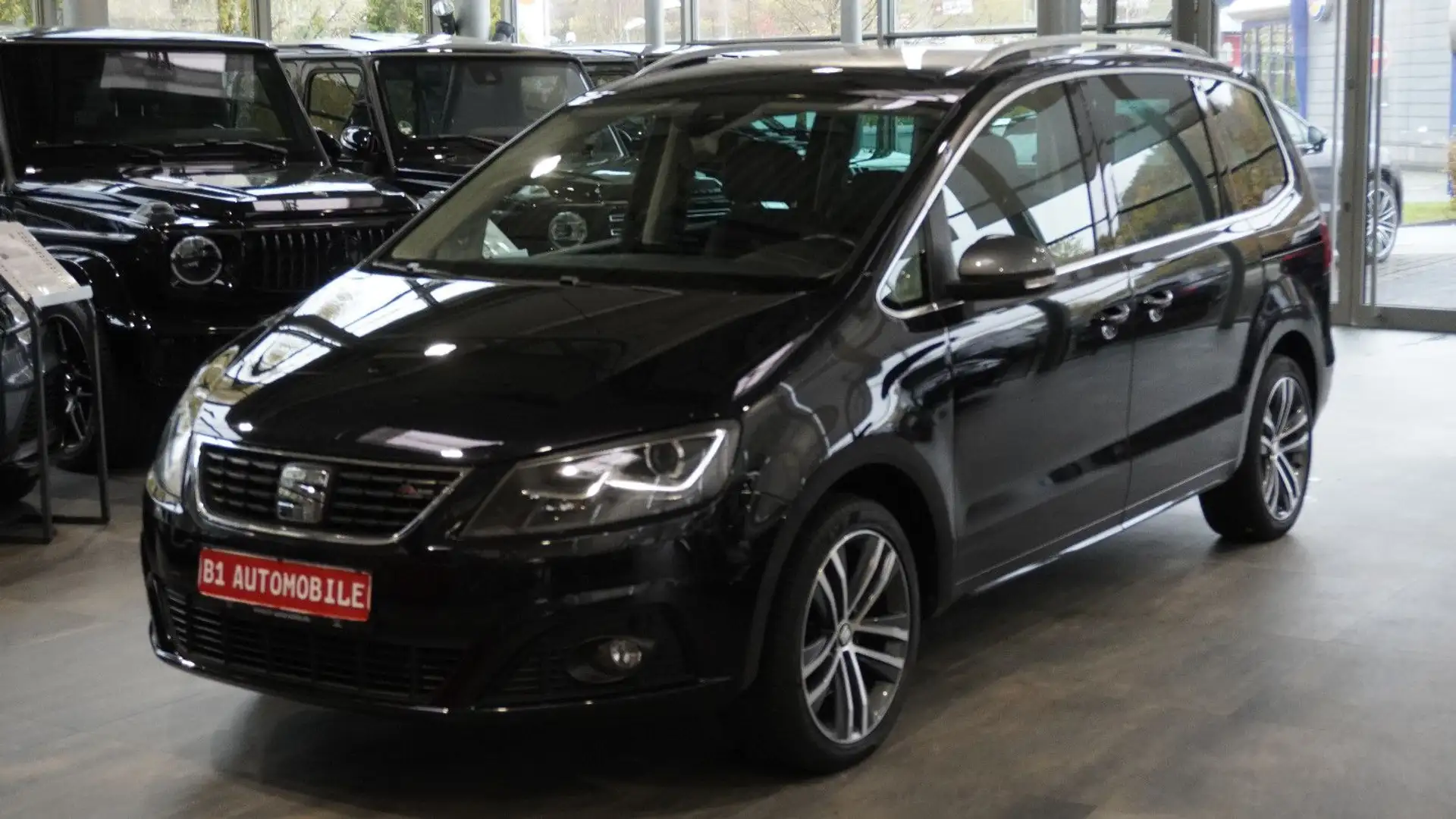 SEAT Alhambra FR-Line Allrad*AHK*STHZ*ACC*7-SITZ*KAM Noir - 1