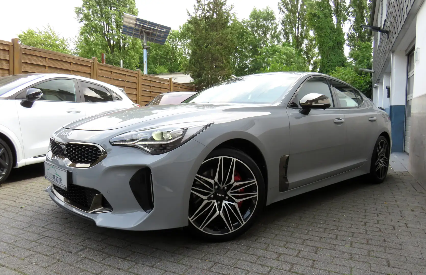 Kia Stinger GT 4WD //360°/HUD/ACC/h-k/4xSHZ/Sitzklima Gris - 2
