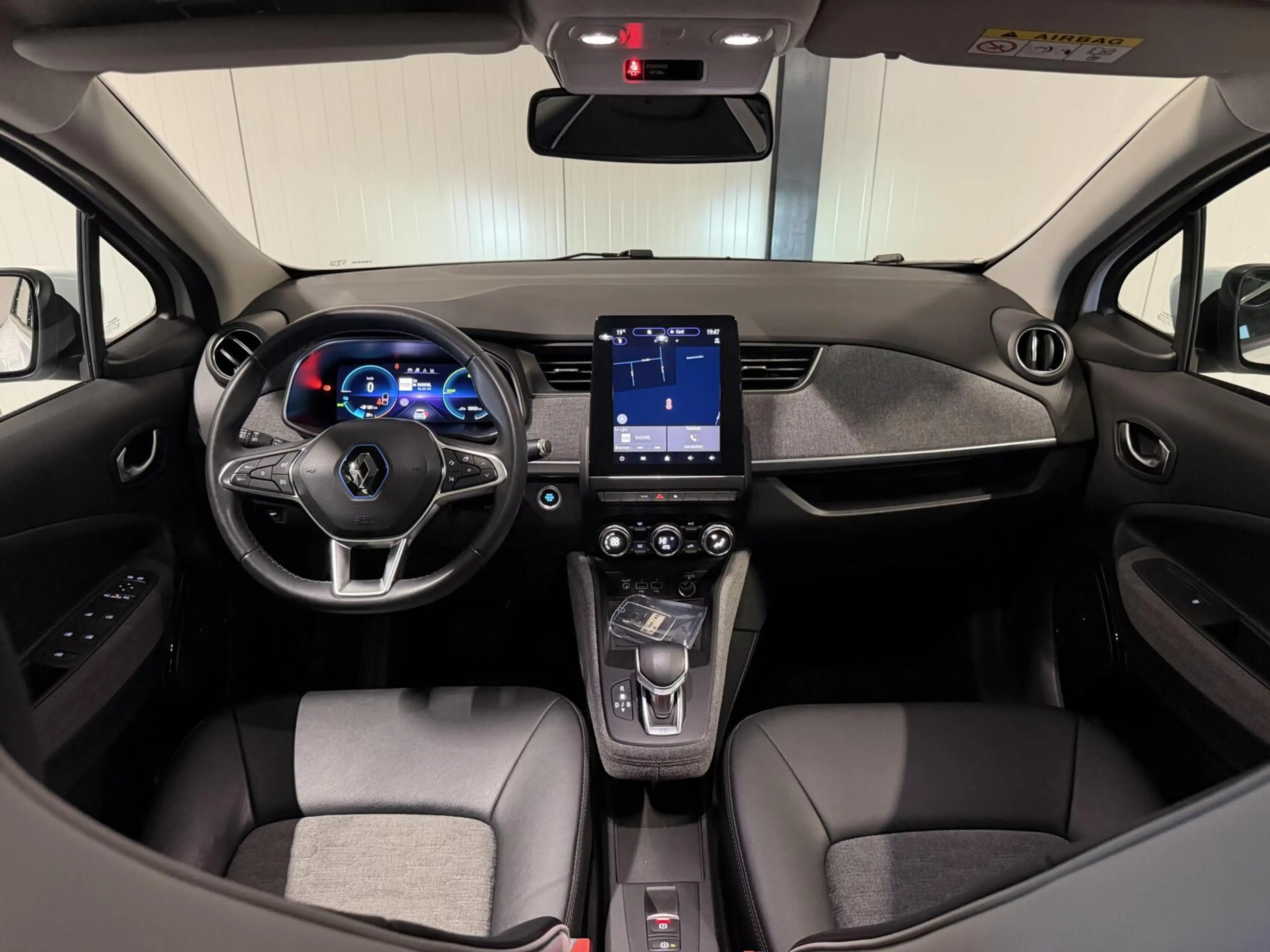 Renault ZOE R135 Intens 52 kWh Koopaccu Snelladen Camera NAP — photo 11