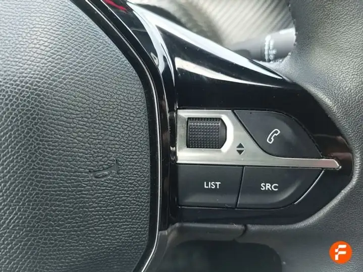 Peugeot 2008 2022, foto 13