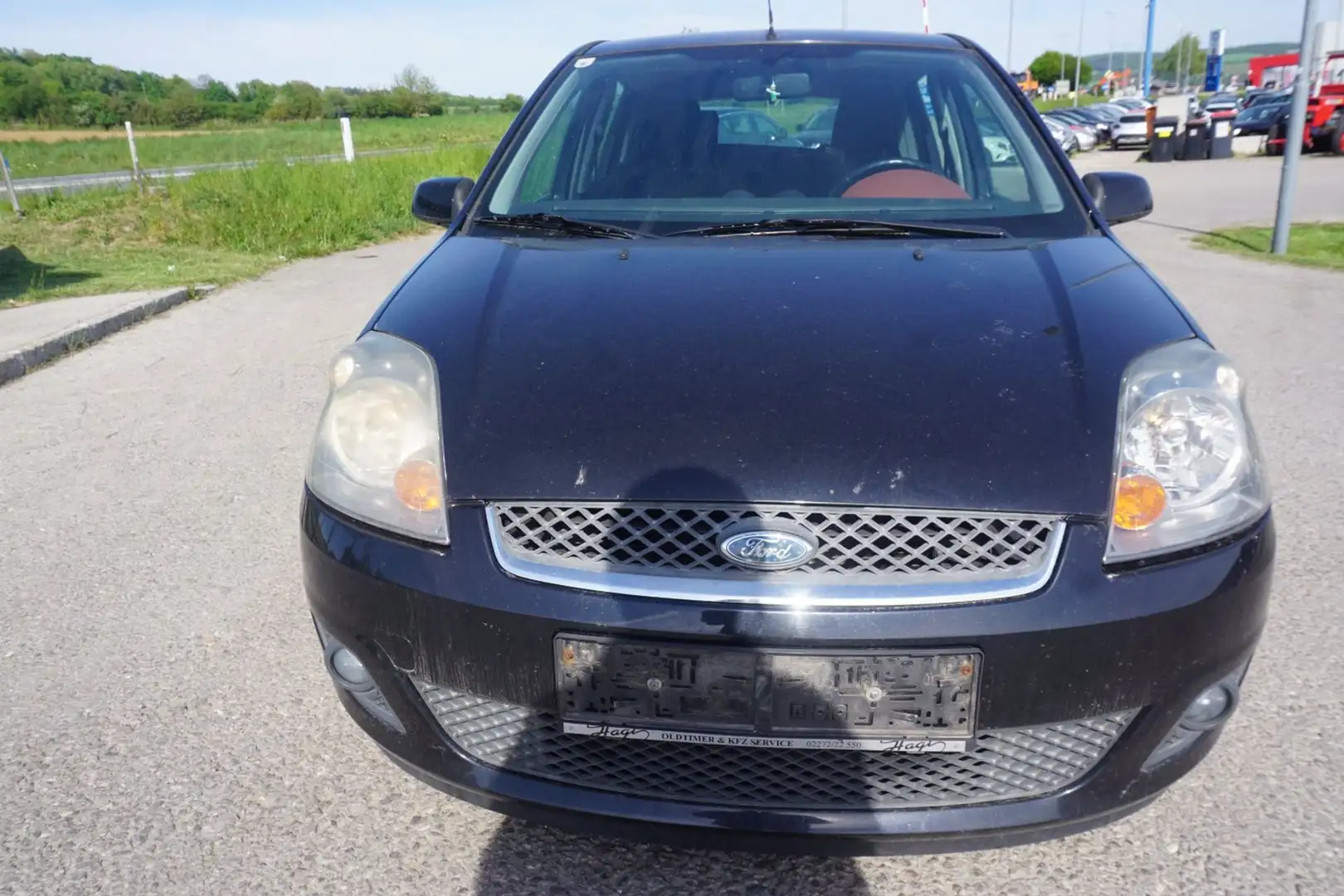Ford Fiesta 1.3 fifty Schwarz - 1
