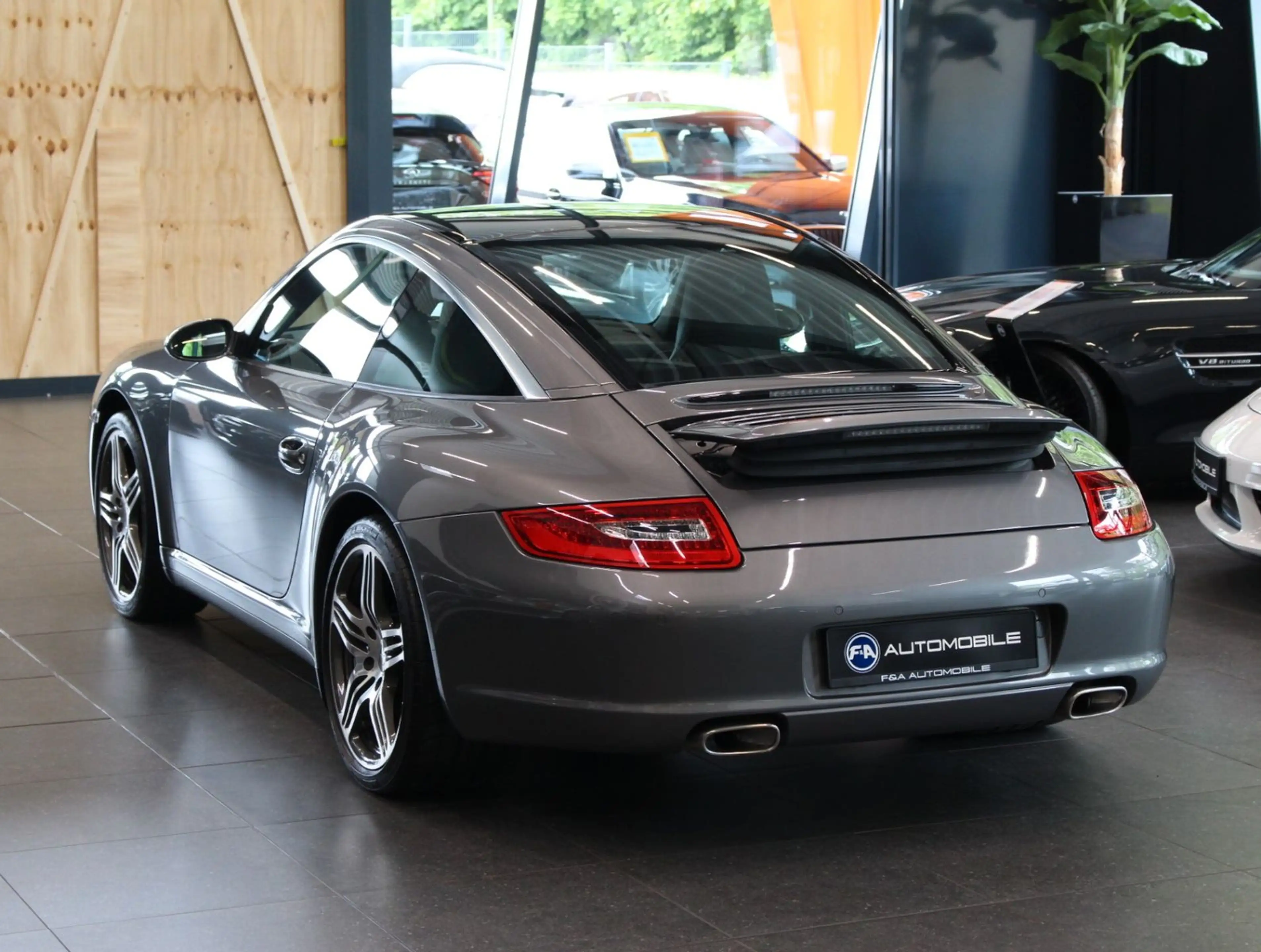 Porsche 997 Carrera Targa 4*Bi-Xenon*Navi*Schalter. — photo 4