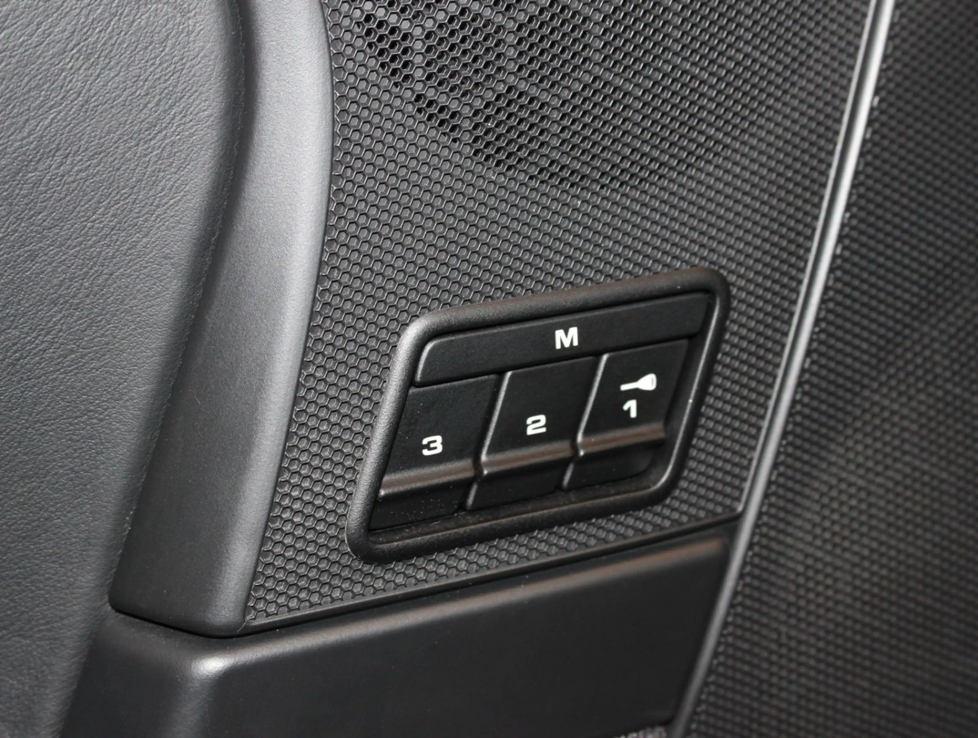 Porsche 997 Carrera Targa 4*Bi-Xenon*Navi*Schalter. — photo 13