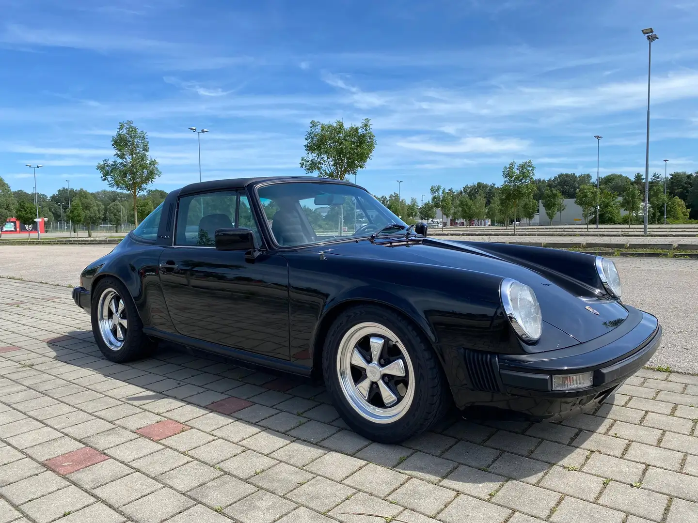 Porsche 911 Targa Schwarz - 2