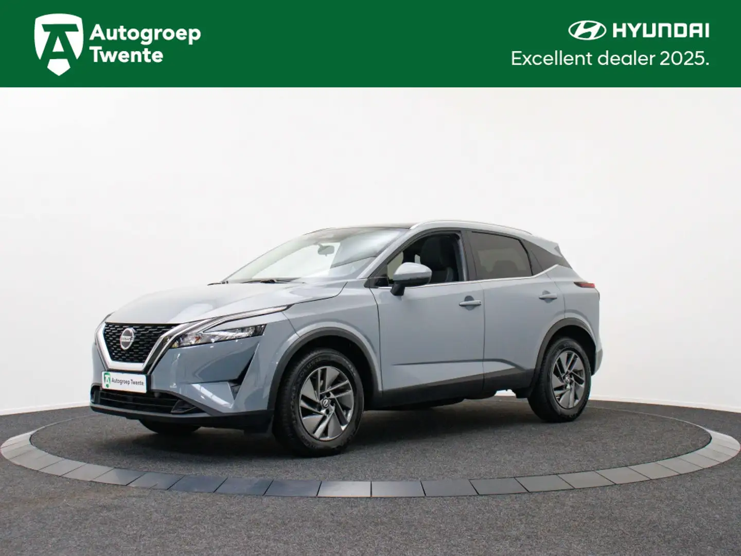 Nissan Qashqai 1.3 MHEV Acenta + Design Pack Grijs - 1