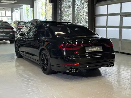 Annonce voiture d'occasion Audi S8 - CARADIZE
