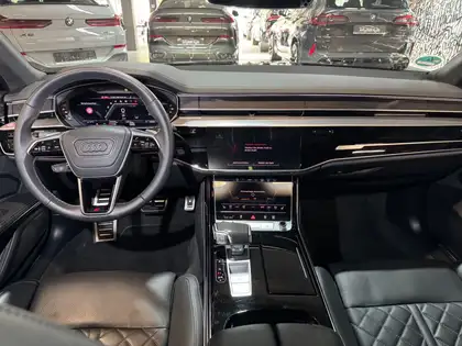 Annonce voiture d'occasion Audi S8 - CARADIZE
