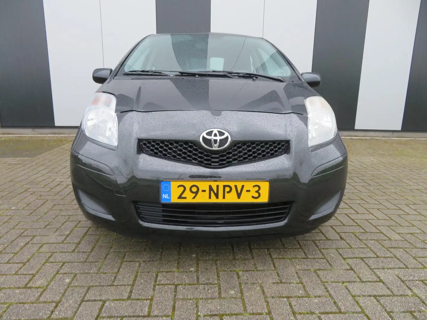 Toyota Yaris 1.0 VVTi Acces Negro - 2