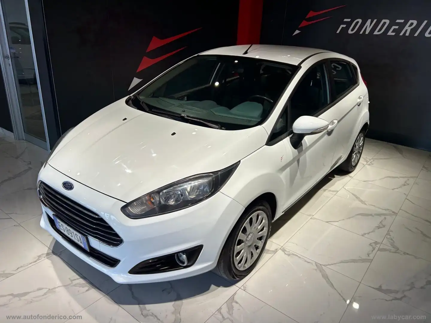 Ford Fiesta 1.5 TDCi 75 CV 5p. Blanc - 2